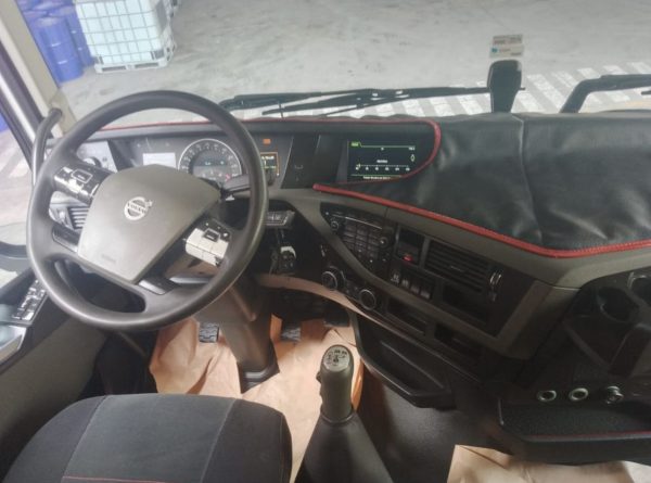 REMOLCADOR FH480 AÑO 2017 PRECIO $ 69,000.00 DOLARES - Image 10
