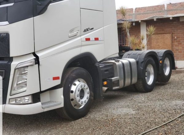 REMOLCADOR FH480 AÑO 2017 PRECIO $ 69,000.00 DOLARES - Image 5
