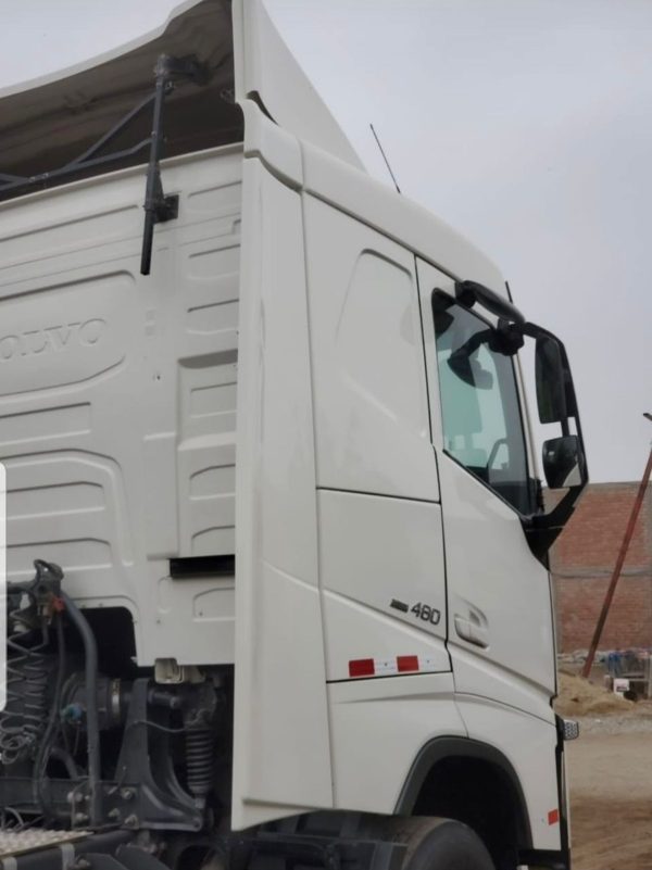 REMOLCADOR FH480 AÑO 2017 PRECIO $ 69,000.00 DOLARES - Image 8