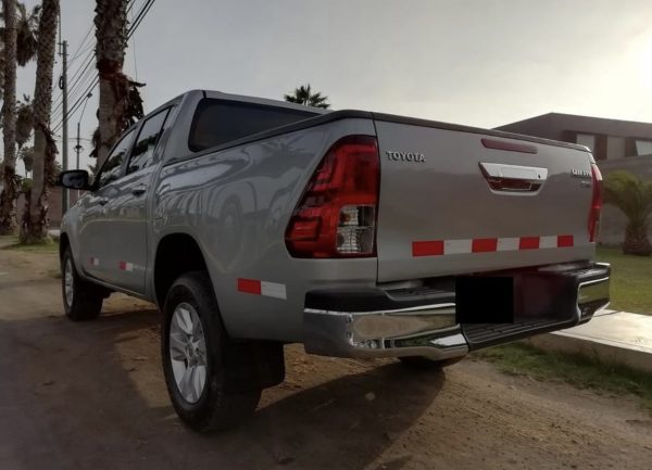TOYOTA MODELO HILUX SRV AÑO 2017 PRECIO S/.78,000.00 - Image 5