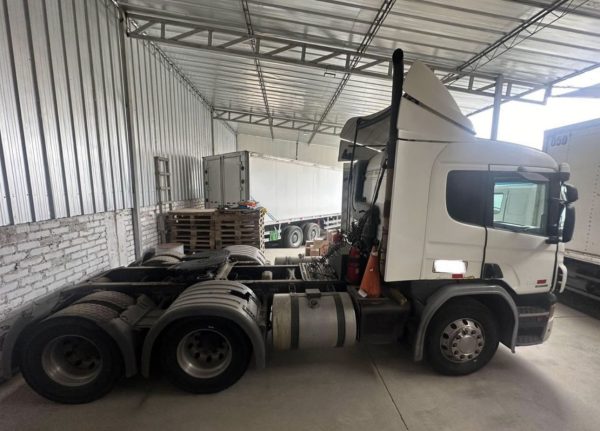 REMOLCADOR SCANIA MODELO P410 AÑO 2015 PRECIO $ 47,500.00 DOLARES - Image 6