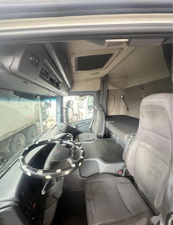 REMOLCADOR SCANIA MODELO P410 AÑO 2015 PRECIO $ 47,500.00 DOLARES - Image 8