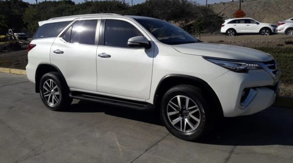 TOYOTA MODELO FORTUNER 4X4 AÑO 2018 PRECIO S/.100,000.00 - Image 3