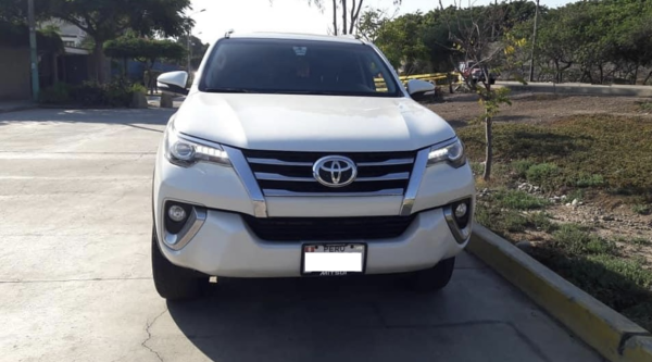 TOYOTA MODELO FORTUNER 4X4 AÑO 2018 PRECIO S/.100,000.00 - Image 4