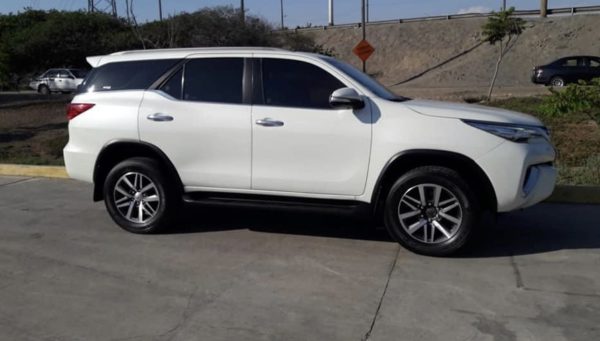 TOYOTA MODELO FORTUNER 4X4 AÑO 2018 PRECIO S/.100,000.00 - Image 5