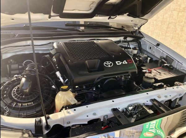 TOYOTA MODELO HILUX SRV AÑO 2015 PRECIO S/.66,000.00 - Image 6